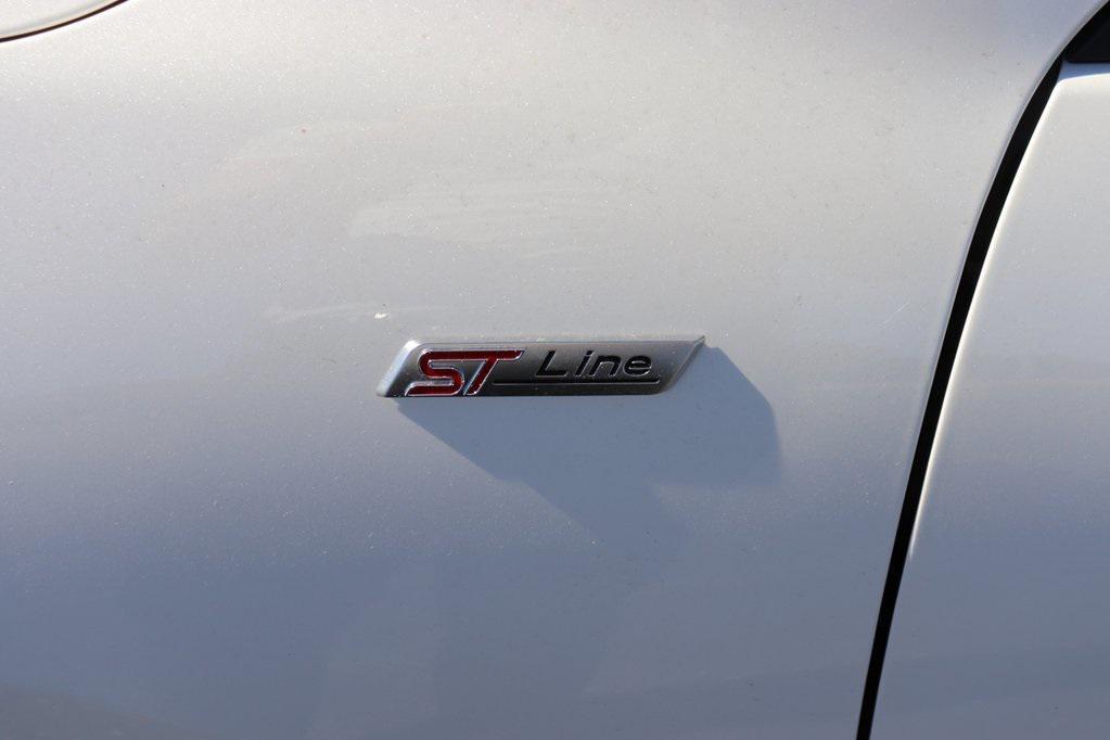 new 2025 Ford Escape car, priced at $30,200