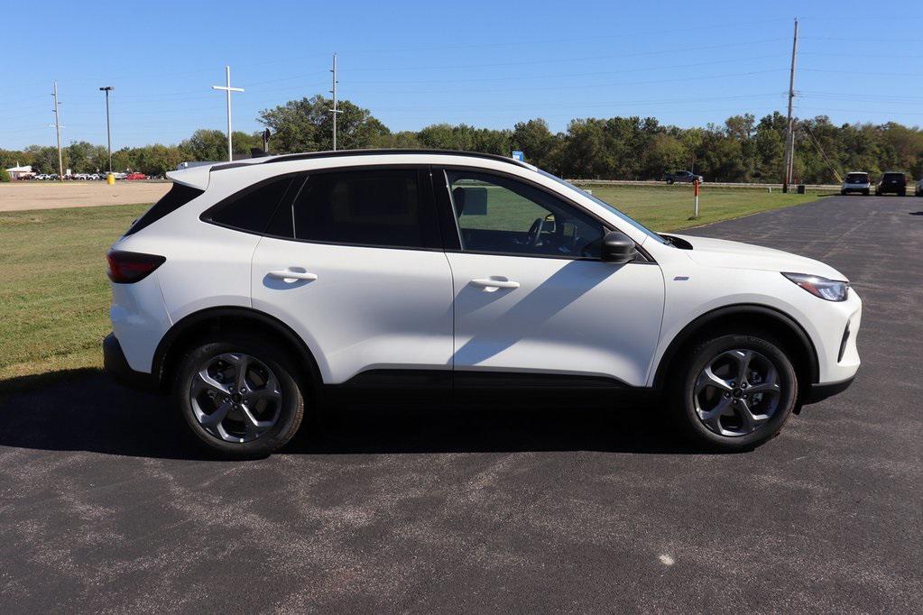 new 2025 Ford Escape car, priced at $30,200