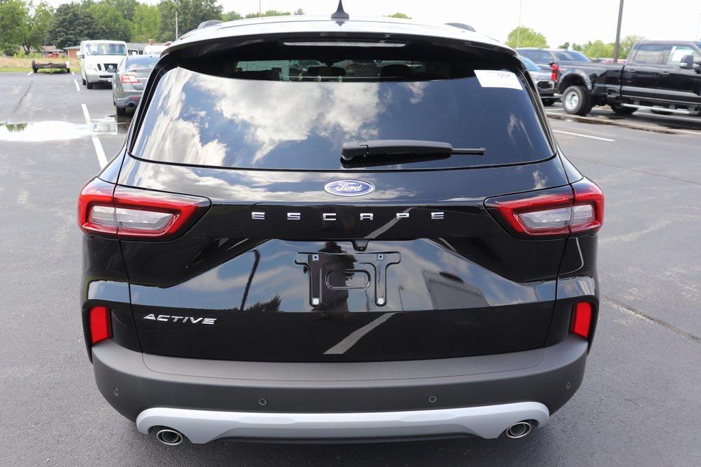 new 2025 Ford Escape car, priced at $28,405