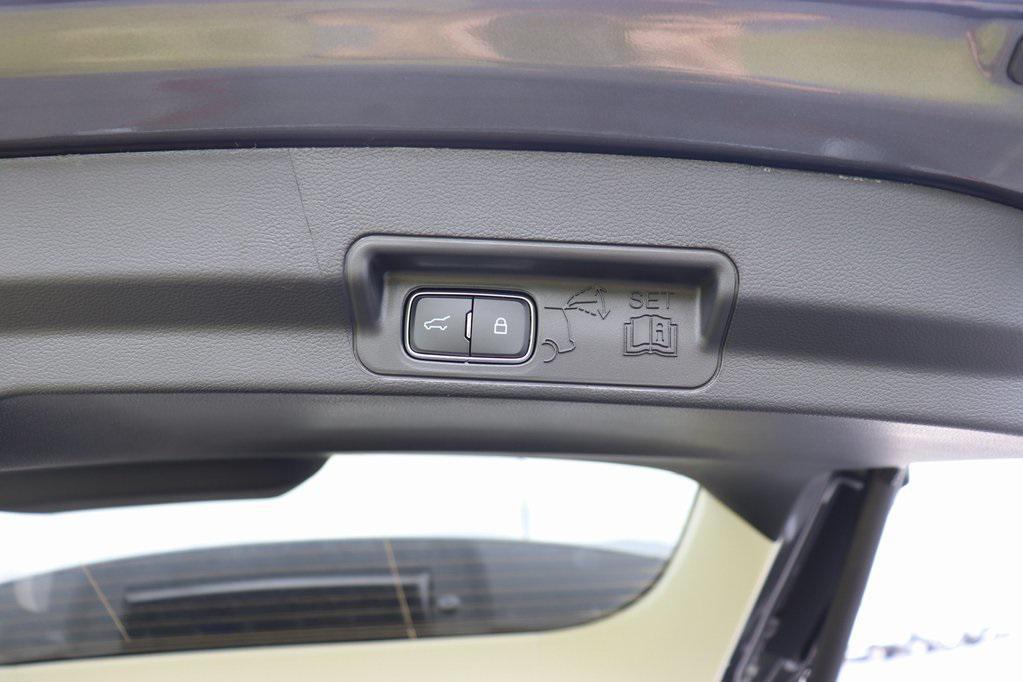 new 2025 Ford Explorer car, priced at $46,500