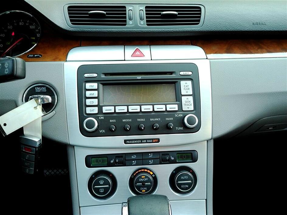 used 2007 Volkswagen Passat car, priced at $6,750