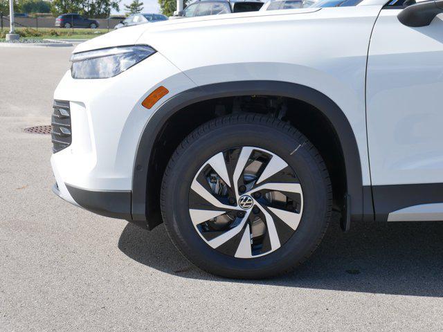 new 2025 Volkswagen Tiguan car, priced at $32,696