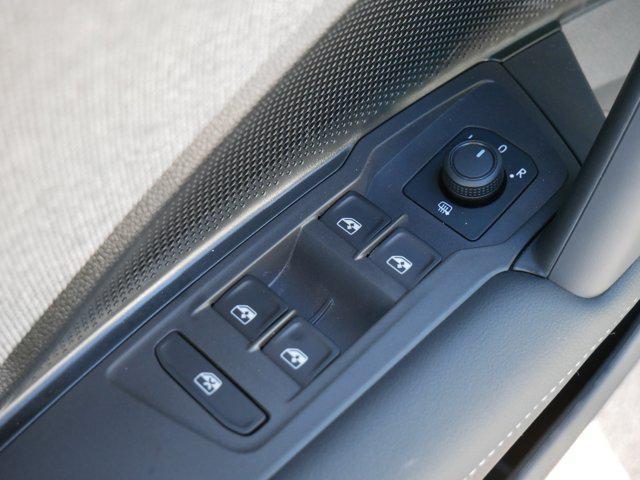 new 2025 Volkswagen Tiguan car, priced at $32,696