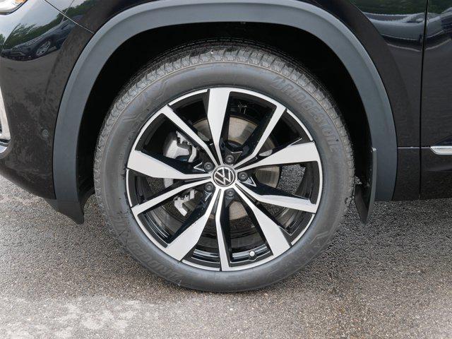 new 2025 Volkswagen Atlas car, priced at $54,188