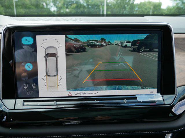 new 2025 Volkswagen Atlas car, priced at $41,105