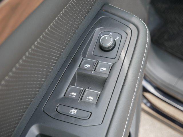 new 2025 Volkswagen Atlas car, priced at $41,105