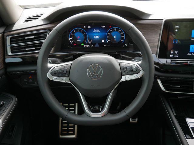 new 2025 Volkswagen Atlas car, priced at $53,956