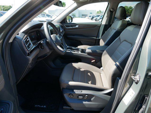 new 2025 Volkswagen Atlas car, priced at $44,006