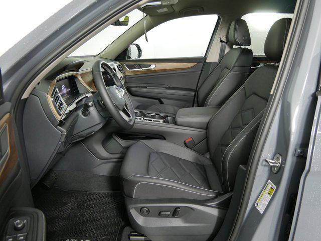 new 2025 Volkswagen Atlas car, priced at $44,155