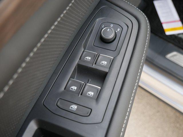 new 2025 Volkswagen Atlas car, priced at $48,256