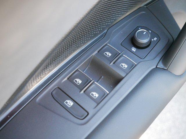 new 2025 Volkswagen Tiguan car, priced at $38,886