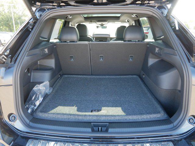 new 2025 Volkswagen Tiguan car, priced at $38,886