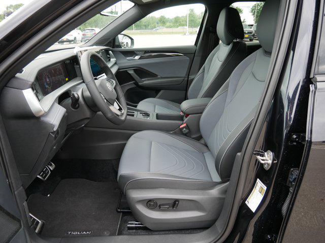 new 2025 Volkswagen Tiguan car, priced at $38,126