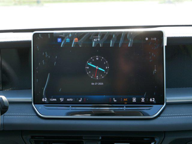 new 2025 Volkswagen Tiguan car, priced at $35,089