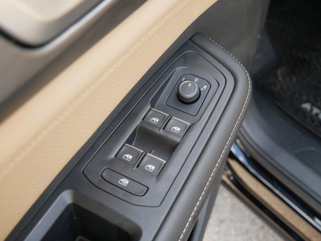 new 2025 Volkswagen Atlas Cross Sport car, priced at $39,106