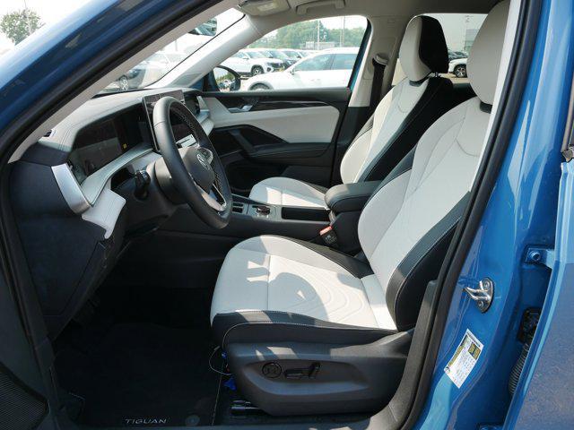new 2025 Volkswagen Tiguan car, priced at $35,671