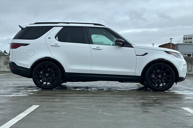 new 2025 Land Rover Discovery car, priced at $66,268