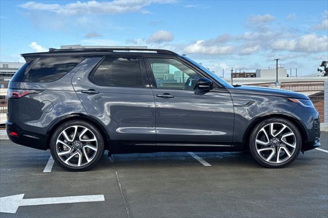 new 2025 Land Rover Discovery car, priced at $77,618