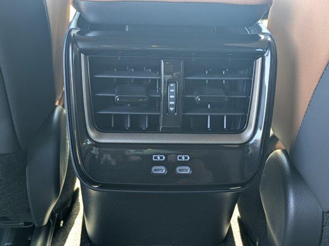 new 2025 Toyota Crown Signia car
