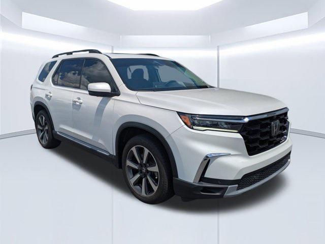 used 2023 Honda Pilot car, priced at $44,870