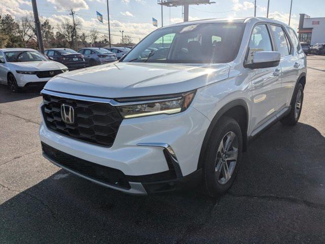 new 2025 Honda Pilot car, priced at $47,450