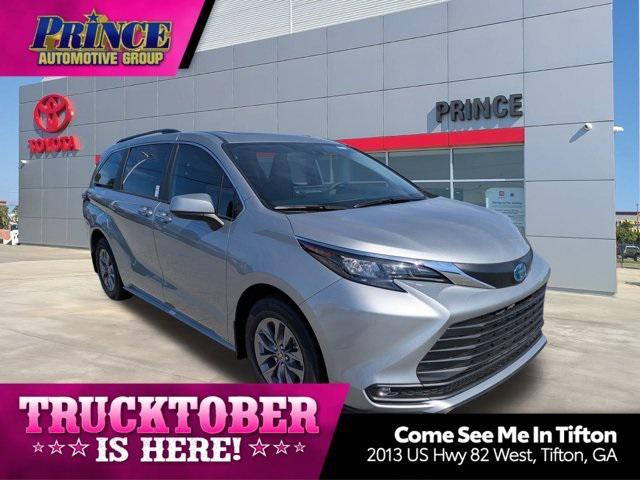 new 2025 Toyota Sienna car