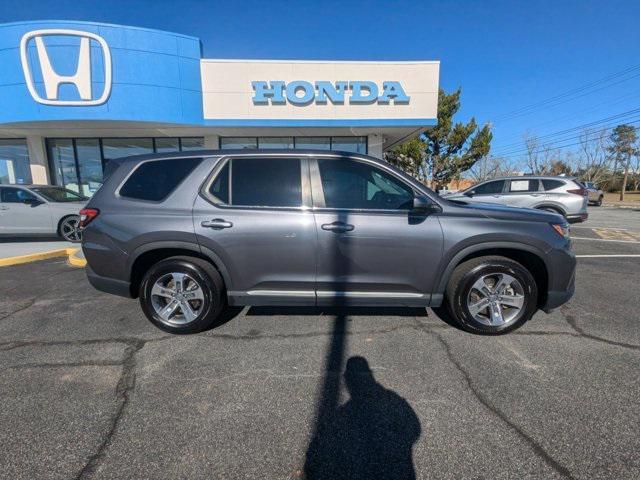 used 2024 Honda Pilot car, priced at $39,652