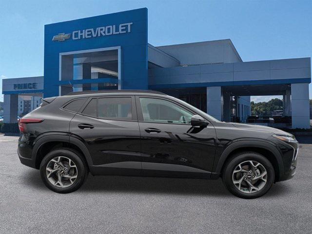 new 2025 Chevrolet Trax car, priced at $25,385