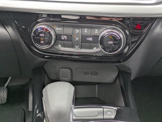 new 2025 Chevrolet Trax car, priced at $25,385