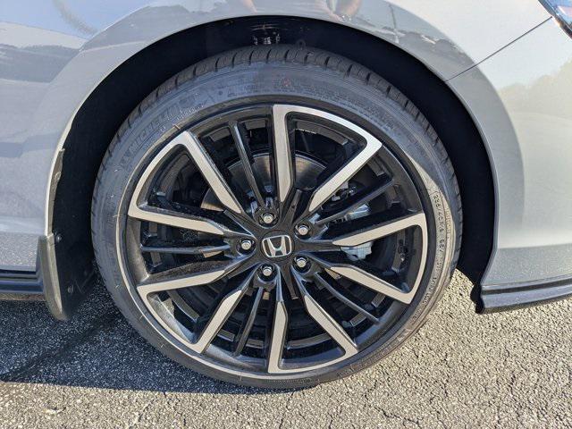 new 2025 Honda Accord Hybrid car