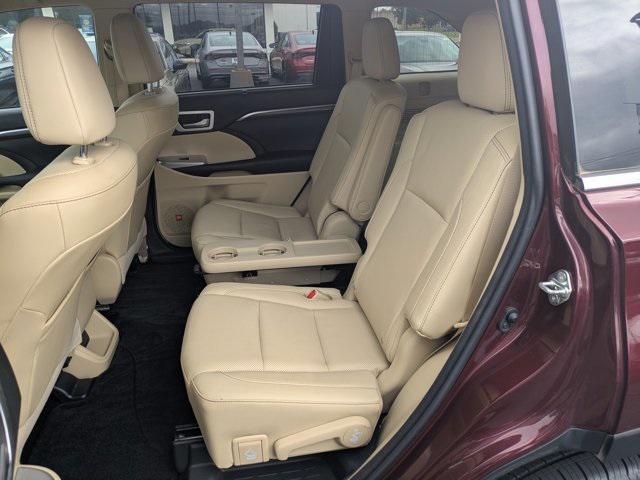 used 2015 Toyota Highlander car, priced at $22,838