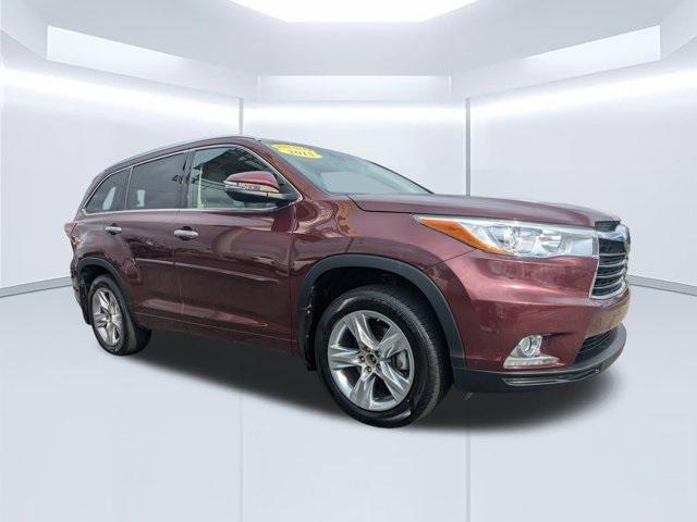 used 2015 Toyota Highlander car, priced at $22,838
