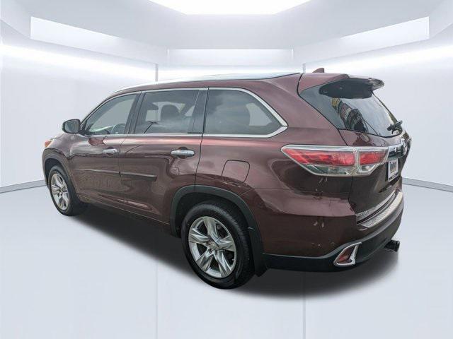 used 2015 Toyota Highlander car, priced at $22,838