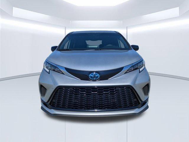 used 2024 Toyota Sienna car, priced at $49,877