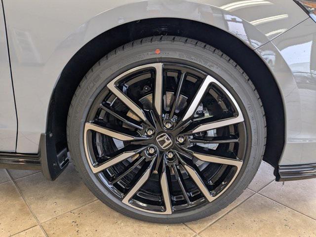 new 2025 Honda Accord Hybrid car