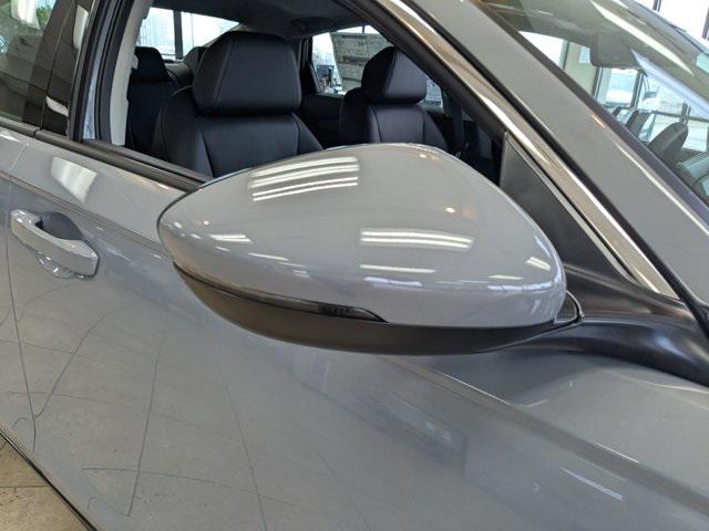 new 2025 Honda Accord Hybrid car