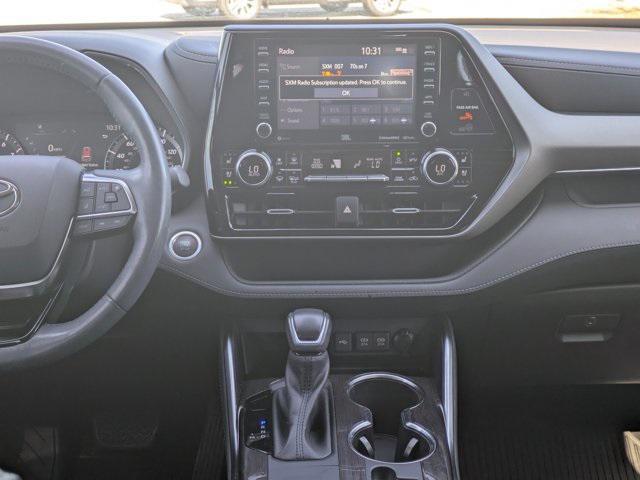 used 2021 Toyota Highlander car, priced at $35,981