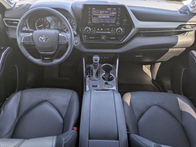 used 2021 Toyota Highlander car, priced at $35,981