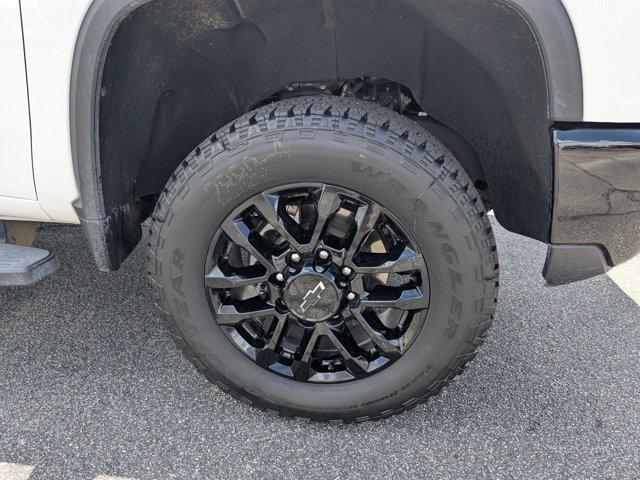 used 2024 Chevrolet Silverado 2500 car, priced at $52,428