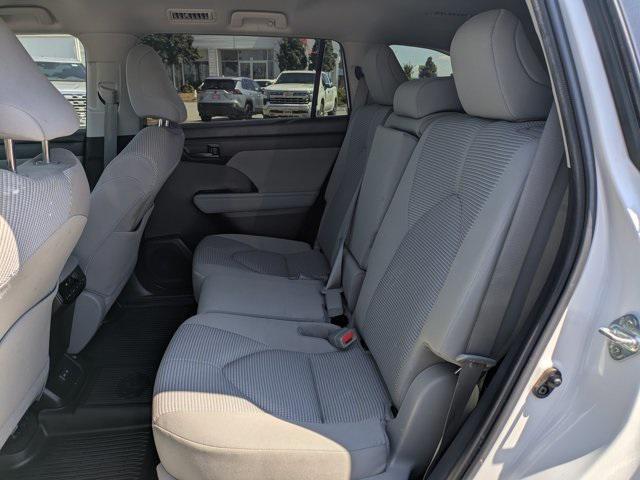 used 2022 Toyota Highlander car, priced at $28,987
