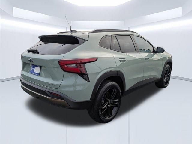 used 2025 Chevrolet Trax car, priced at $26,674