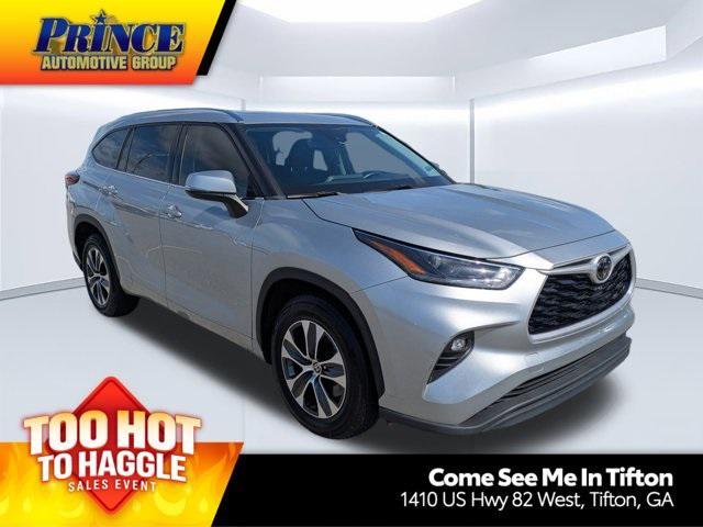 used 2021 Toyota Highlander car, priced at $29,984
