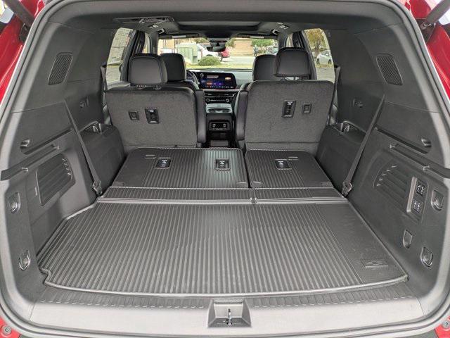 new 2026 Chevrolet Traverse car, priced at $59,930