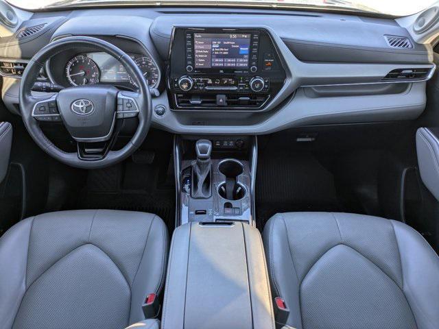 used 2022 Toyota Highlander car, priced at $37,896