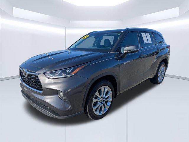 used 2022 Toyota Highlander car, priced at $37,896