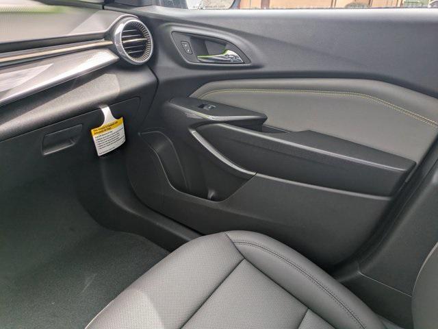 new 2025 Chevrolet Trax car, priced at $26,334