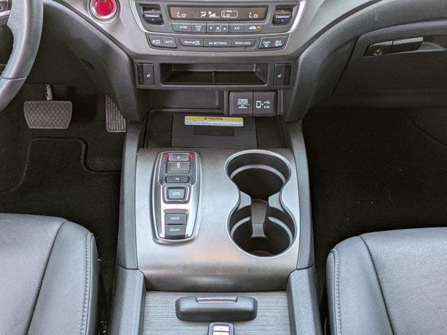 used 2022 Honda Pilot car, priced at $25,879