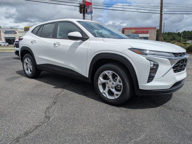 new 2025 Chevrolet Trax car, priced at $22,930