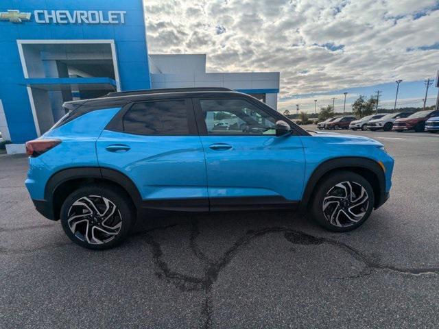 new 2025 Chevrolet TrailBlazer car, priced at $32,015