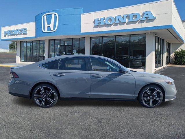 new 2025 Honda Accord Hybrid car